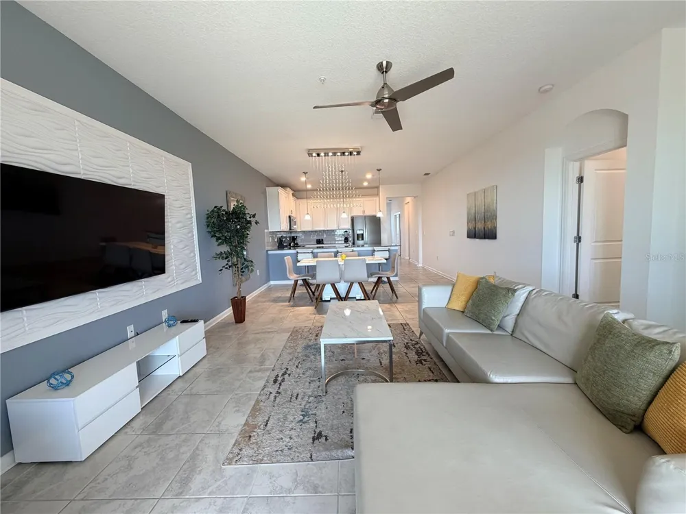 1115 CHALLENGE DRIVE #1115 Davenport, FL 33896