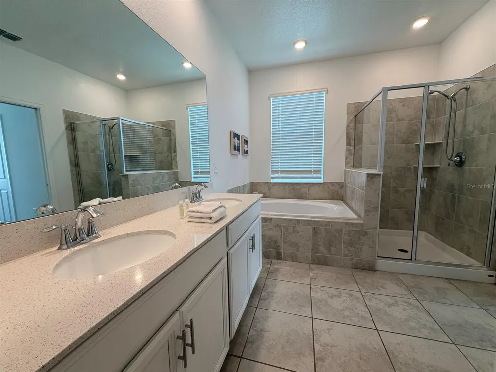 1115 CHALLENGE DRIVE #1115 Davenport, FL 33896