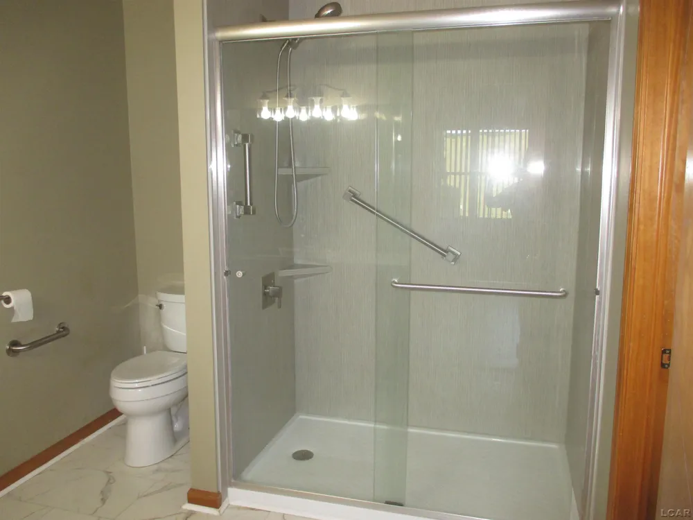 2304 Woodridge Drive Madison Charter Township, MI 49221