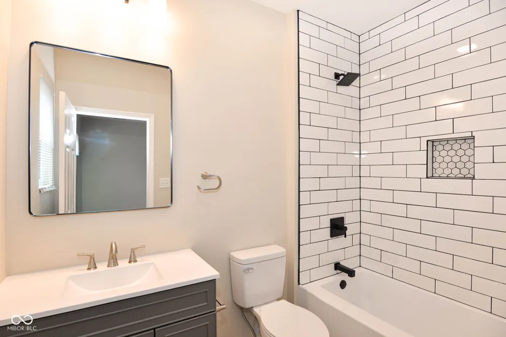 8332 Aspen Court Indianapolis, IN 46226