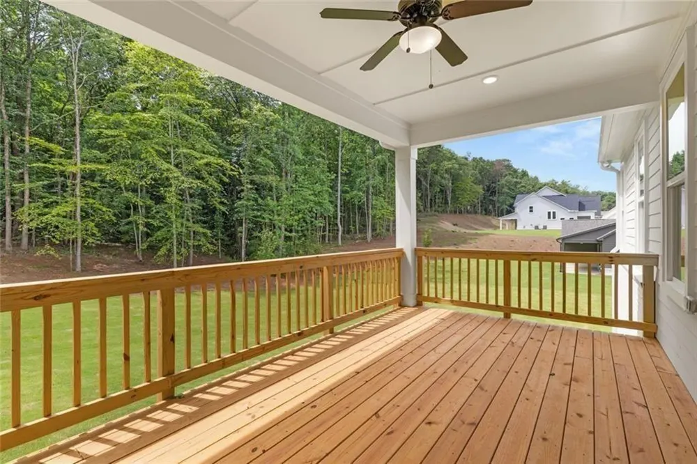 8350 Creekside Overlook Drive Gainesville, GA 30506