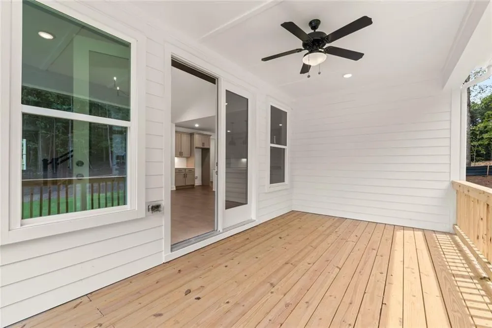 8350 Creekside Overlook Drive Gainesville, GA 30506