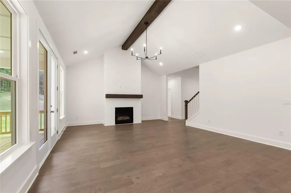 8350 Creekside Overlook Drive Gainesville, GA 30506