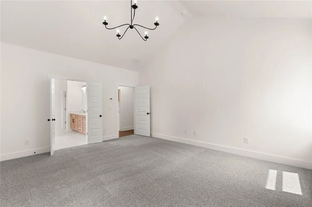 8350 Creekside Overlook Drive Gainesville, GA 30506