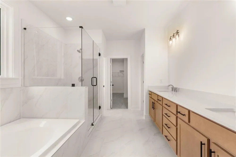 8350 Creekside Overlook Drive Gainesville, GA 30506