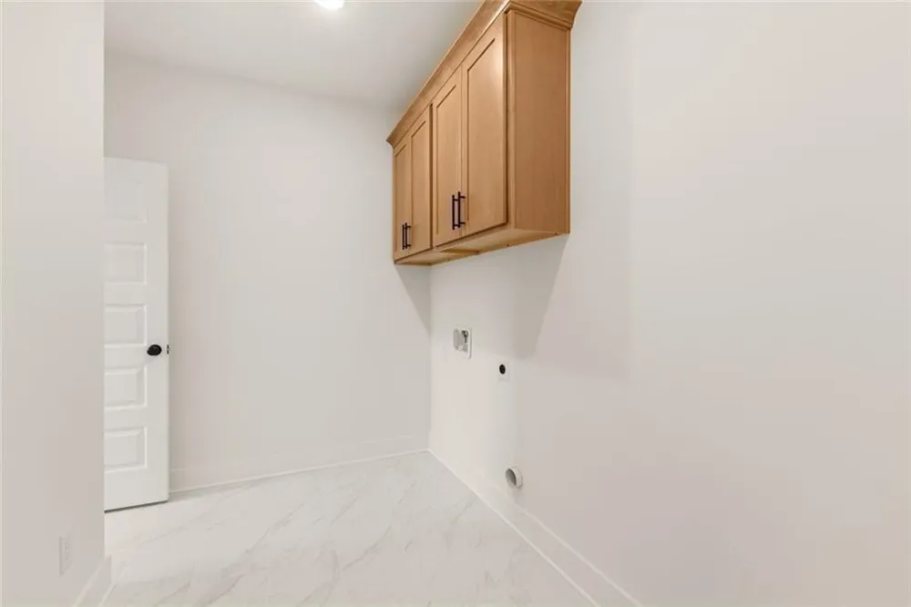 8350 Creekside Overlook Drive Gainesville, GA 30506