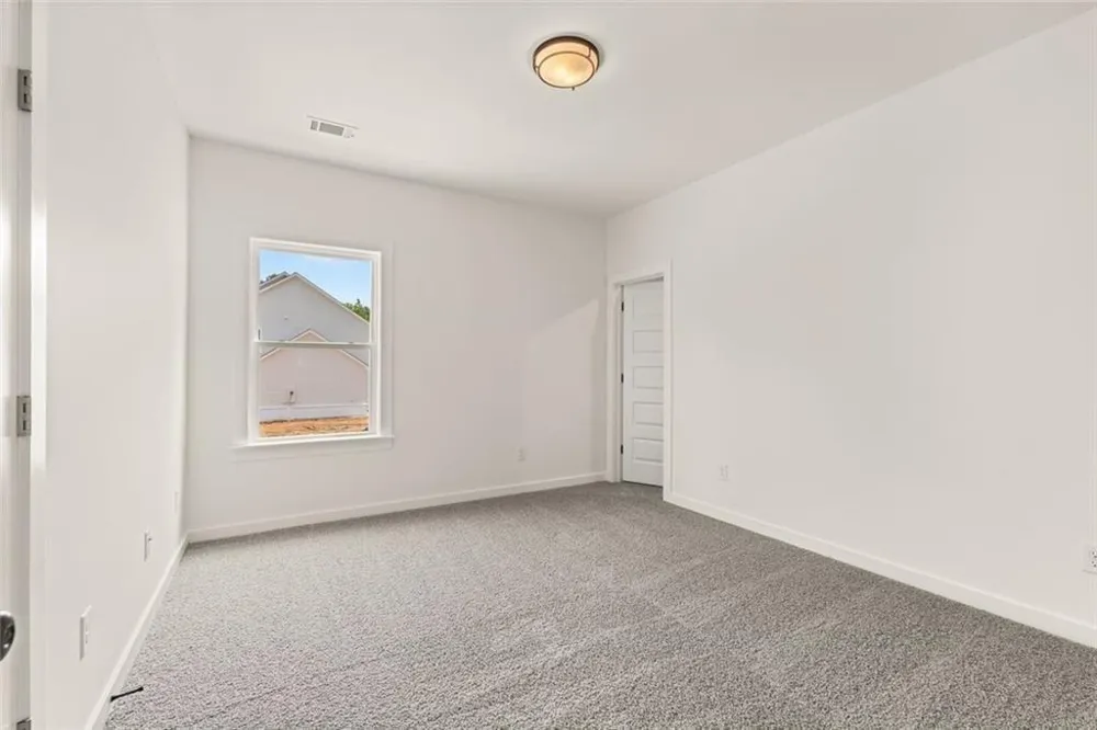 8350 Creekside Overlook Drive Gainesville, GA 30506