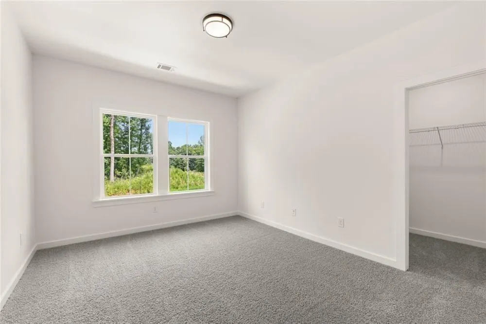 8350 Creekside Overlook Drive Gainesville, GA 30506