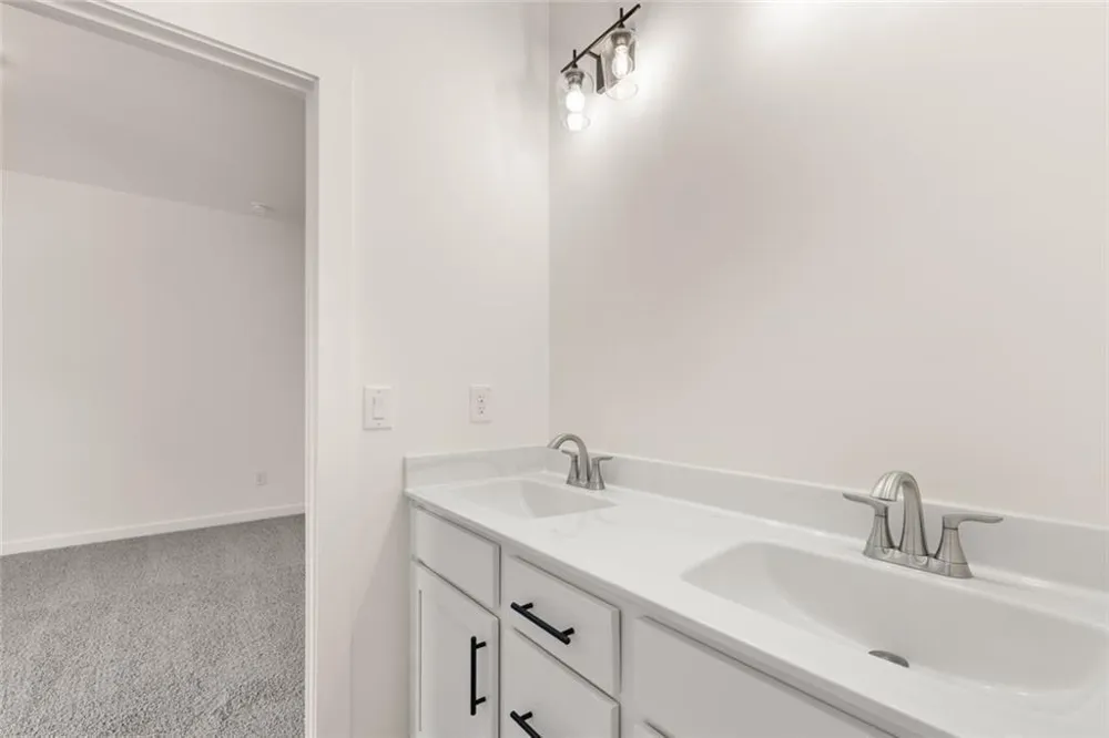 8350 Creekside Overlook Drive Gainesville, GA 30506