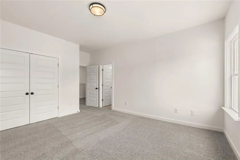 8350 Creekside Overlook Drive Gainesville, GA 30506
