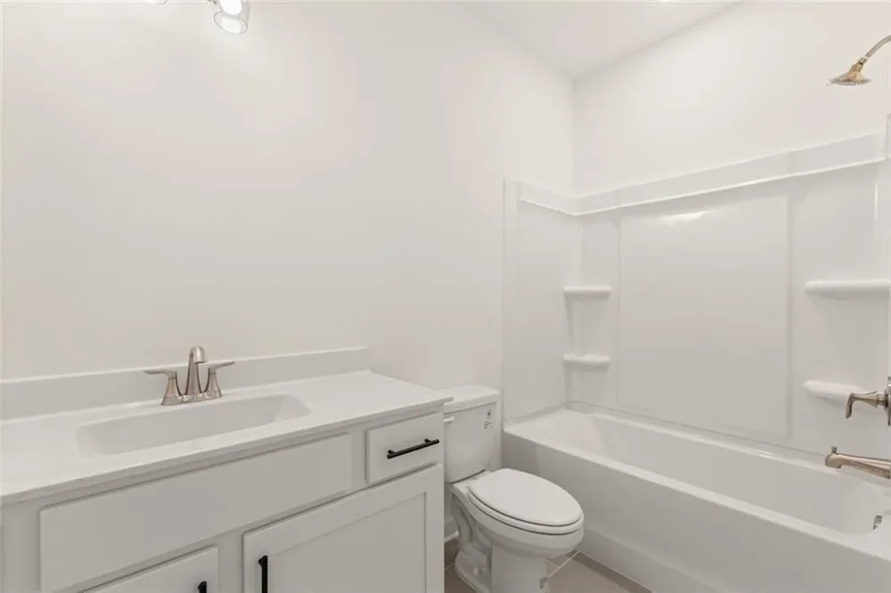 8350 Creekside Overlook Drive Gainesville, GA 30506