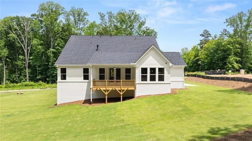 8350 Creekside Overlook Drive Gainesville, GA 30506