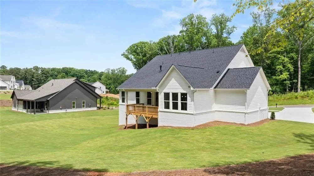 8350 Creekside Overlook Drive Gainesville, GA 30506
