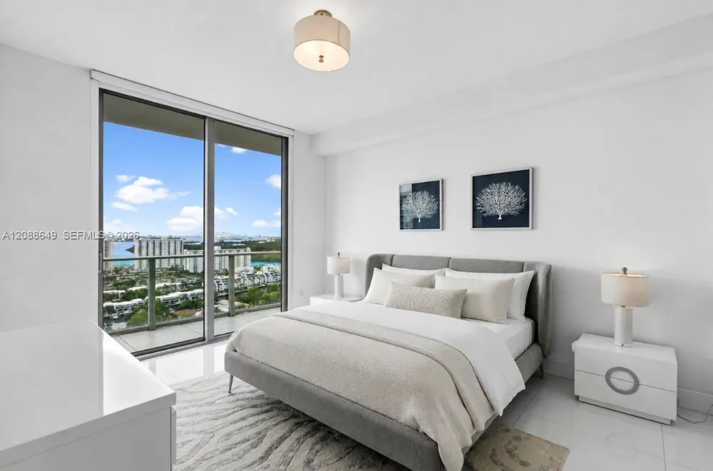 300 Sunny Isles Blvd #4-2506 Sunny Isles Beach, FL 33160