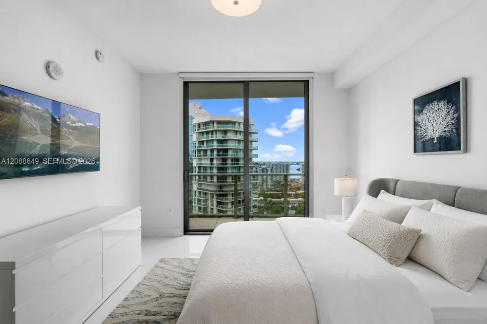 300 Sunny Isles Blvd #4-2506 Sunny Isles Beach, FL 33160
