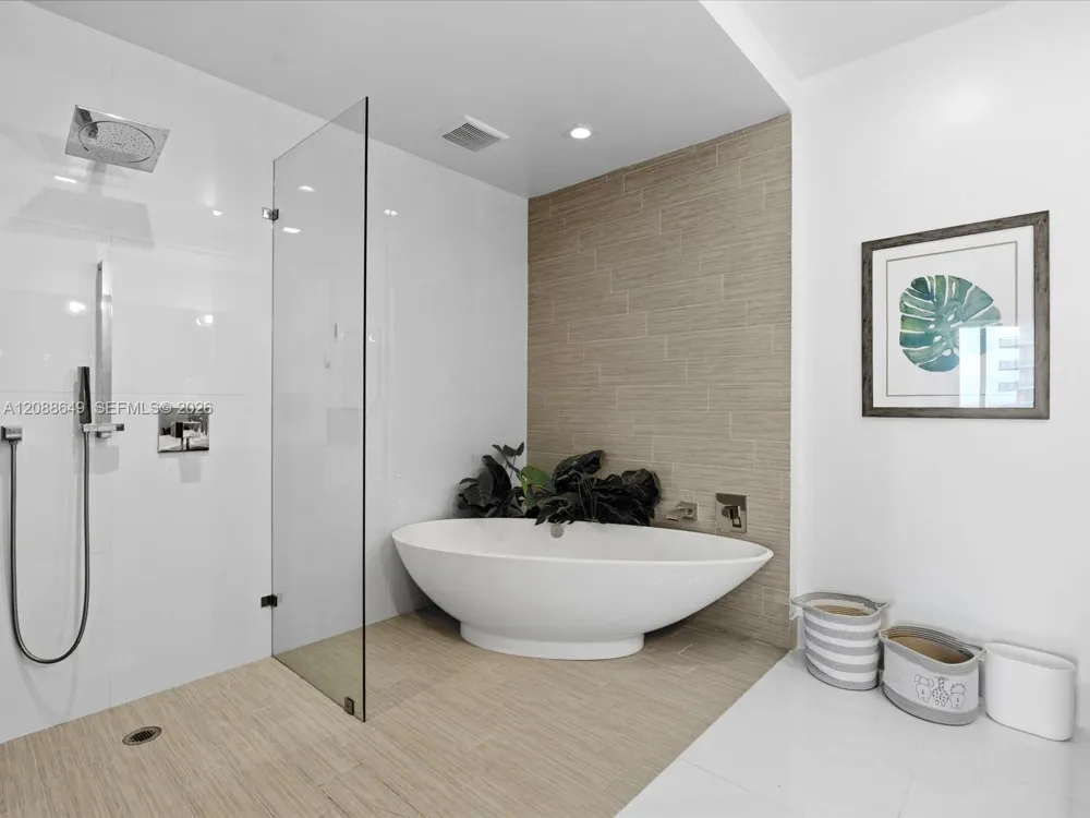 300 Sunny Isles Blvd #4-2506 Sunny Isles Beach, FL 33160