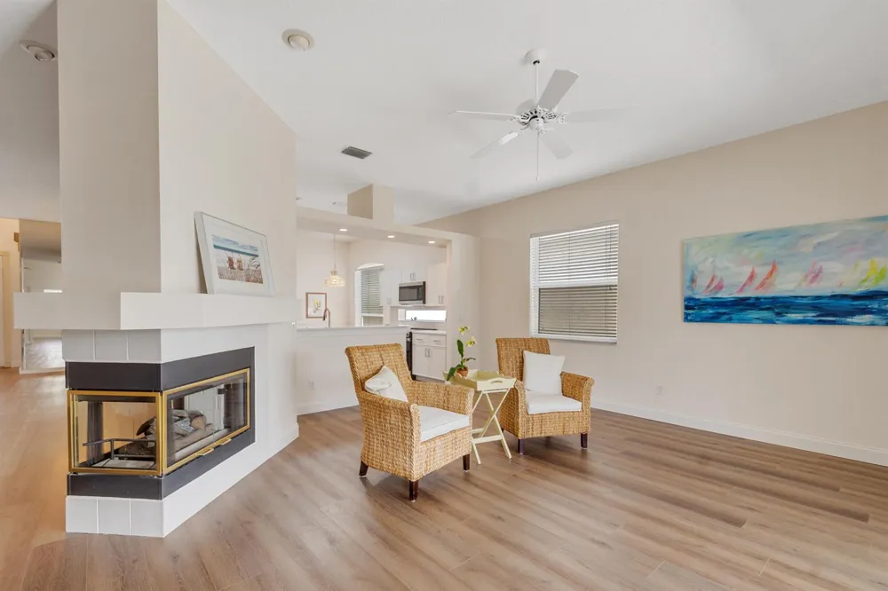 534 NW LAMBRUSCO DRIVE Port St. Lucie, FL 34986