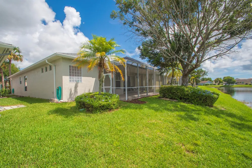 534 NW LAMBRUSCO DRIVE Port St. Lucie, FL 34986