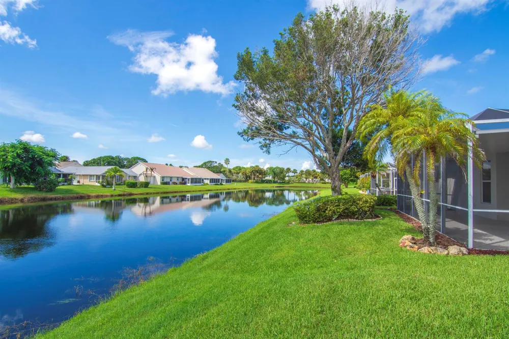 534 NW LAMBRUSCO DRIVE Port St. Lucie, FL 34986