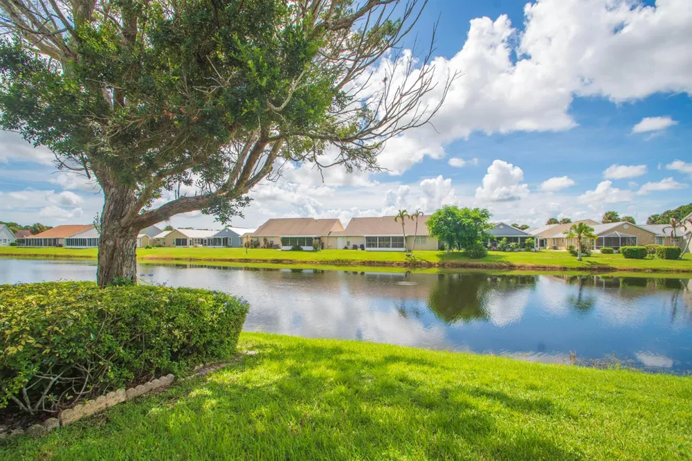 534 NW LAMBRUSCO DRIVE Port St. Lucie, FL 34986