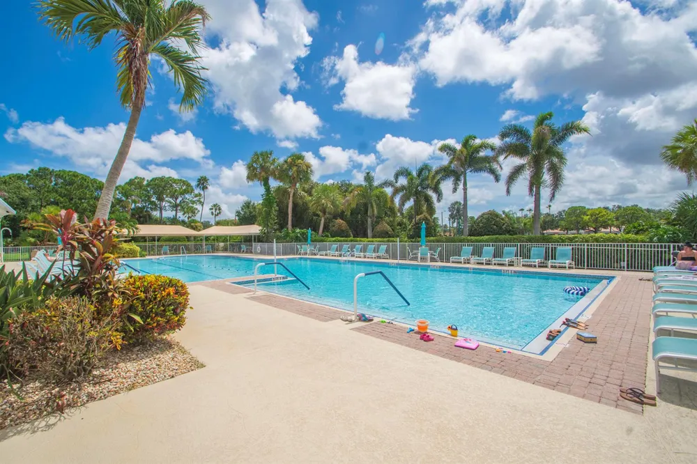 534 NW LAMBRUSCO DRIVE Port St. Lucie, FL 34986