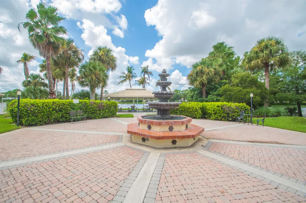 534 NW LAMBRUSCO DRIVE Port St. Lucie, FL 34986