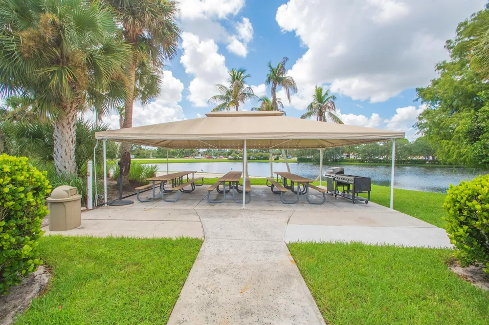 534 NW LAMBRUSCO DRIVE Port St. Lucie, FL 34986