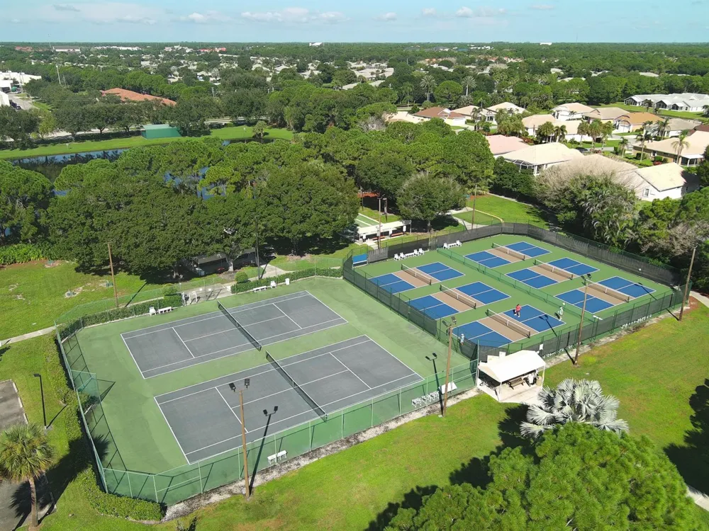 534 NW LAMBRUSCO DRIVE Port St. Lucie, FL 34986