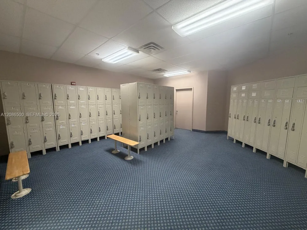 400 S Hollybrook Dr #306 Pembroke Pines, FL 33025