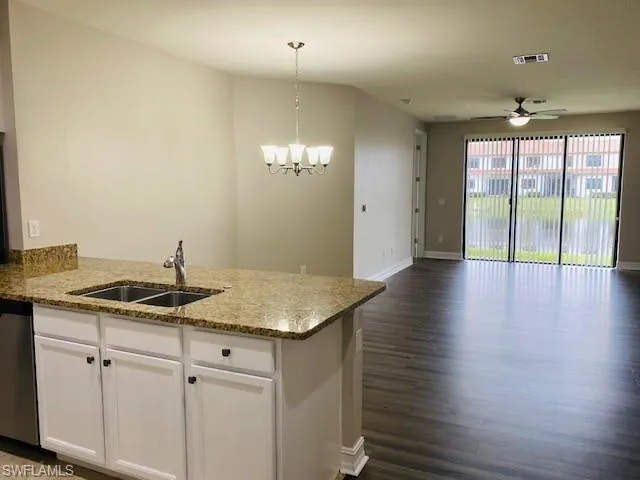 7944 BRISTOL CIRCLE Naples, FL 34120