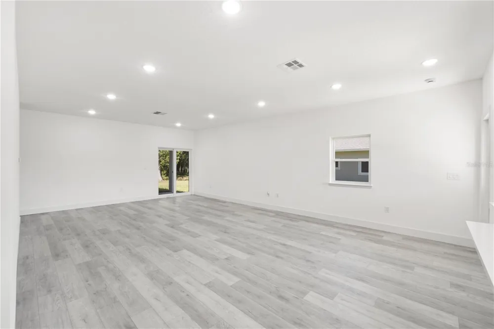 832 E DESOTO STREET Clermont, FL 34711