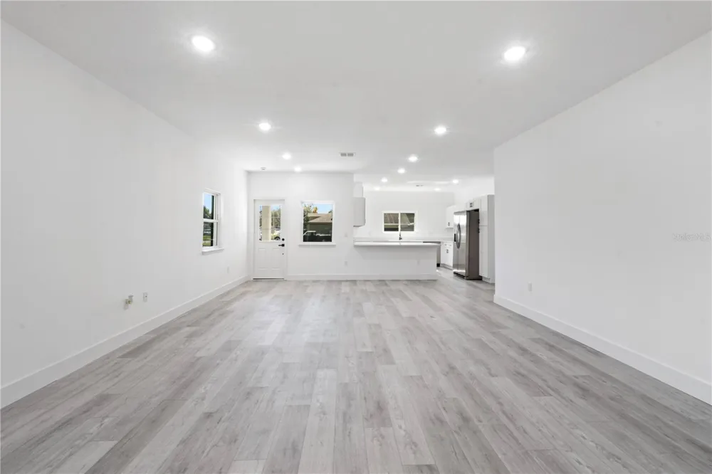 832 E DESOTO STREET Clermont, FL 34711