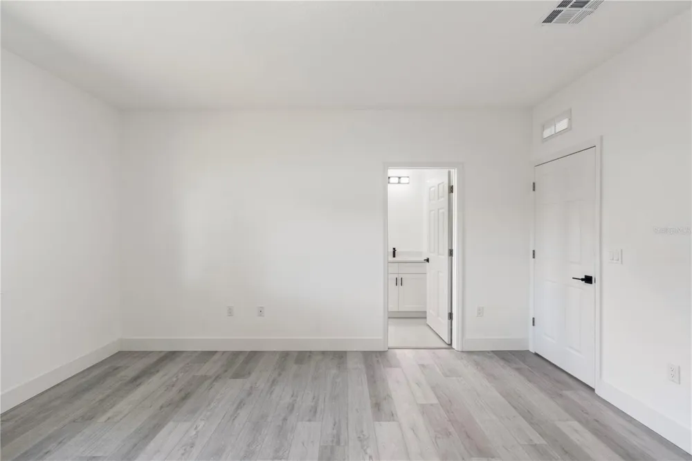 832 E DESOTO STREET Clermont, FL 34711