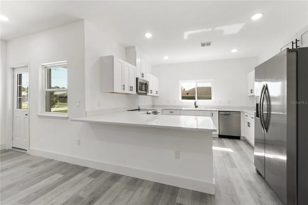 832 E DESOTO STREET Clermont, FL 34711