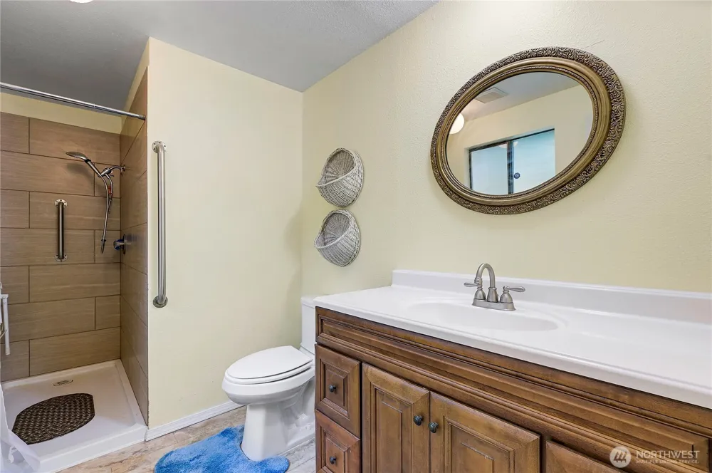 2357 Mountain View Road E Port Orchard, WA 98366