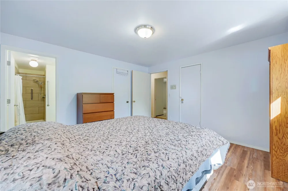 2357 Mountain View Road E Port Orchard, WA 98366