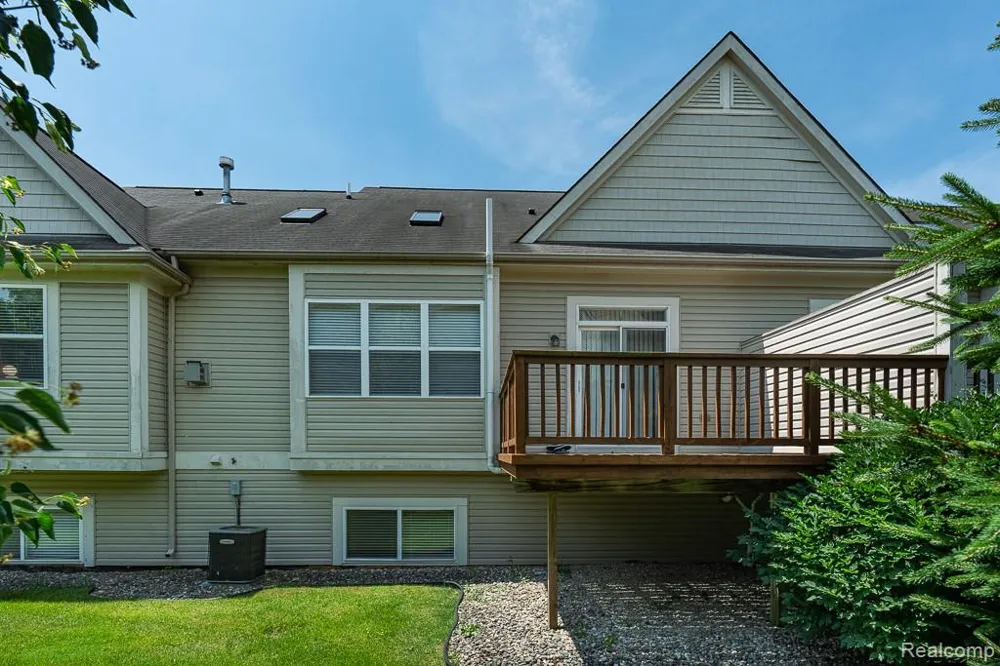 2230 Palmetto Commerce Charter Township, MI 48382