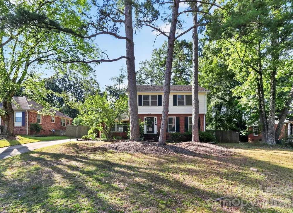 2438 Knickerbocker Drive Charlotte, NC 28212