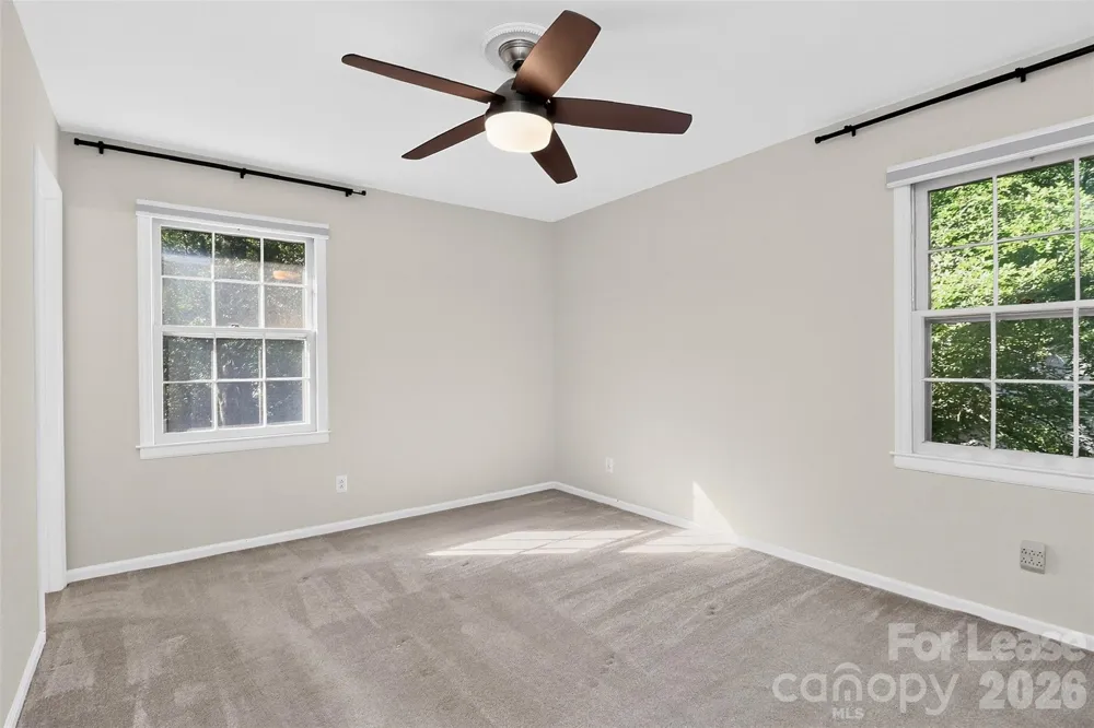 2438 Knickerbocker Drive Charlotte, NC 28212