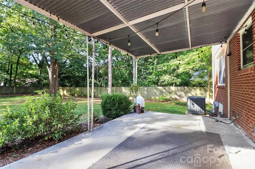 2438 Knickerbocker Drive Charlotte, NC 28212
