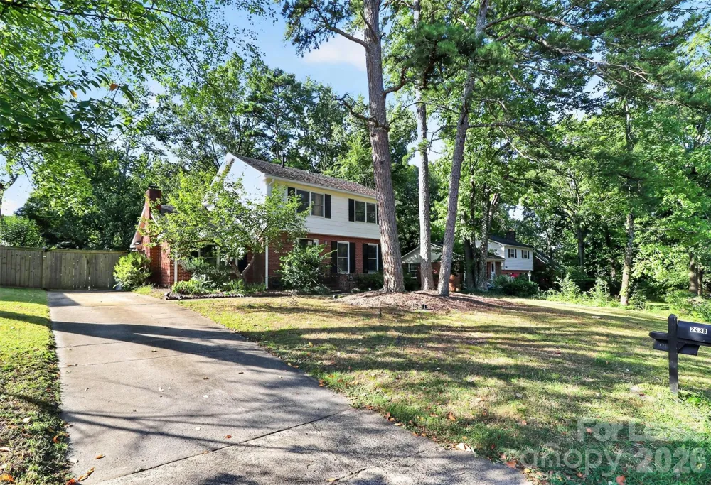 2438 Knickerbocker Drive Charlotte, NC 28212