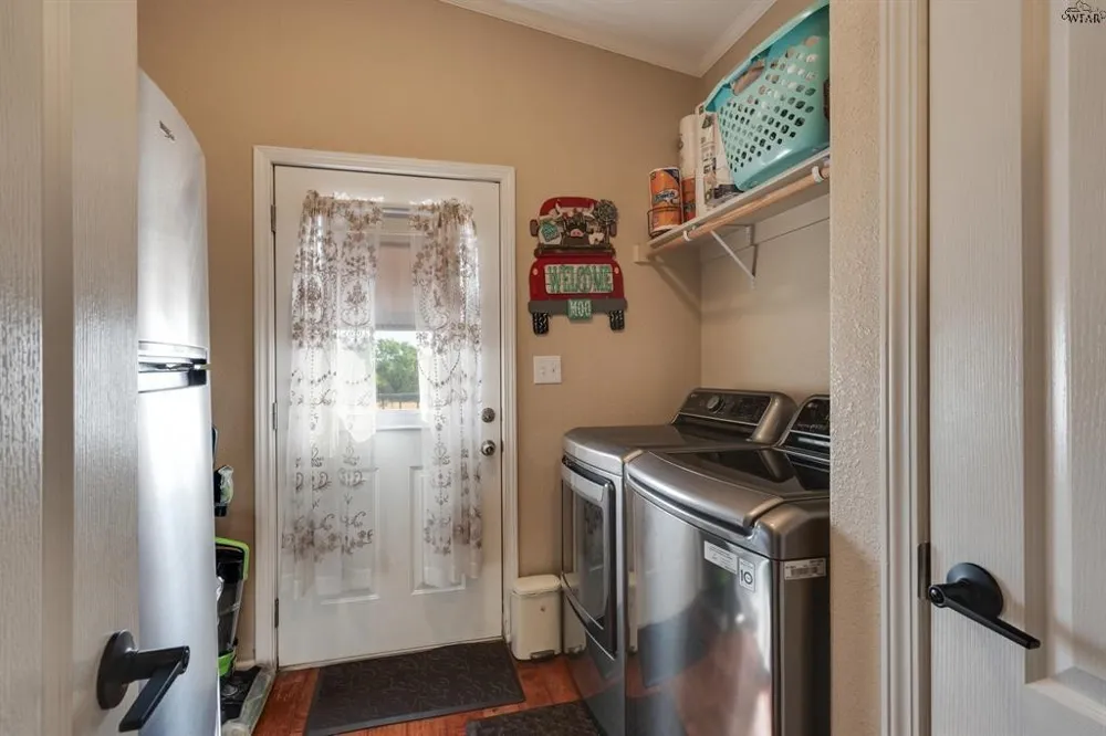 7653 FM 2606 Henrietta, TX 76365