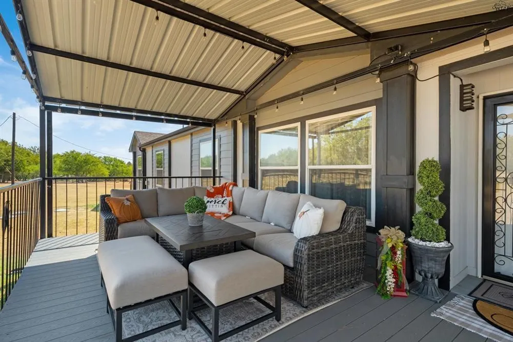 7653 FM 2606 Henrietta, TX 76365