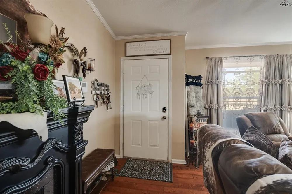7653 FM 2606 Henrietta, TX 76365