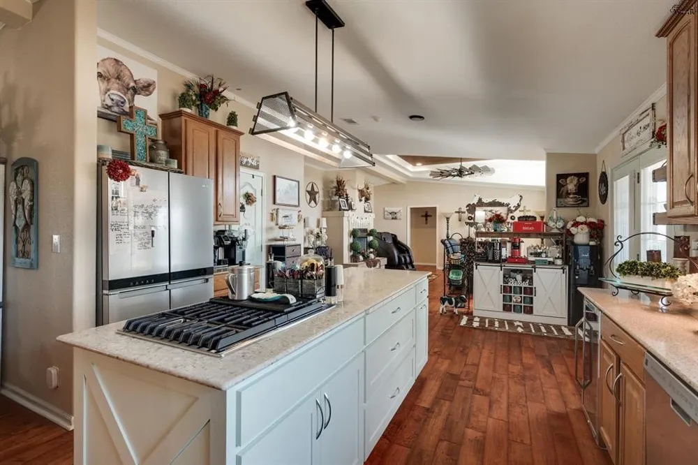 7653 FM 2606 Henrietta, TX 76365