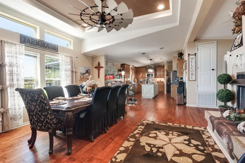 7653 FM 2606 Henrietta, TX 76365