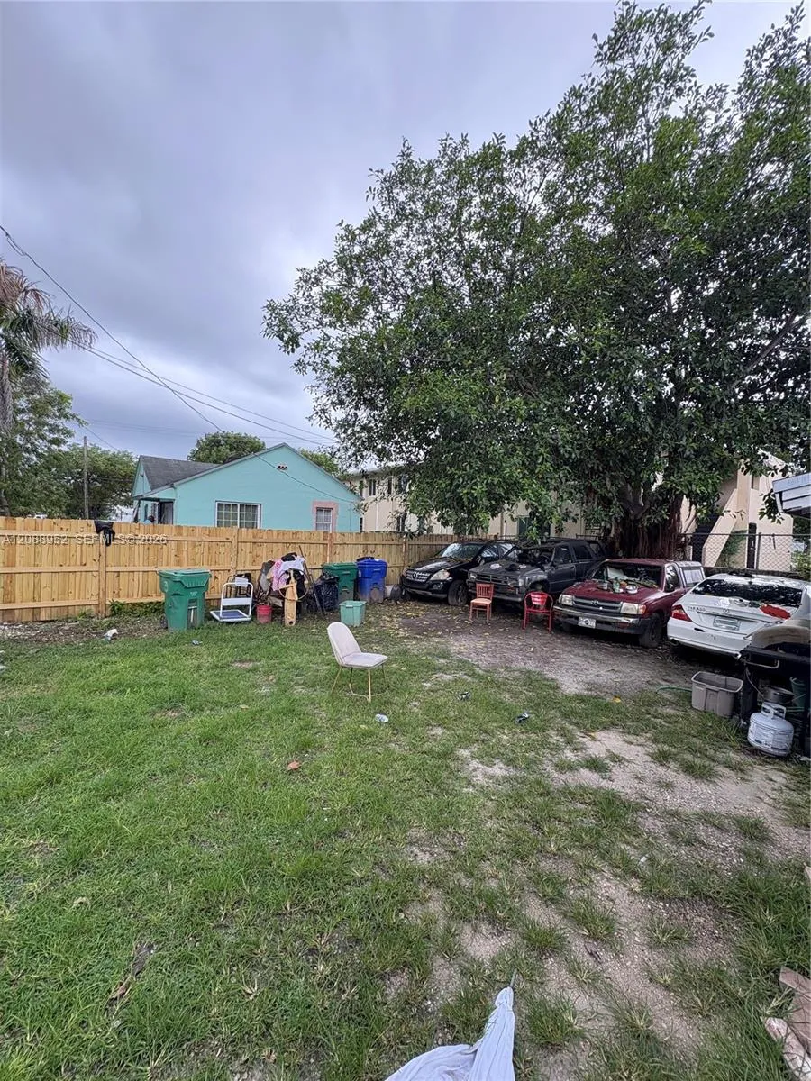 7822 NE Miami Ct Miami, FL 33138