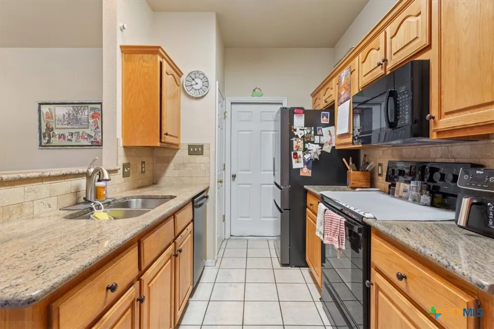 1006 W North Avenue Lampasas, TX 76550