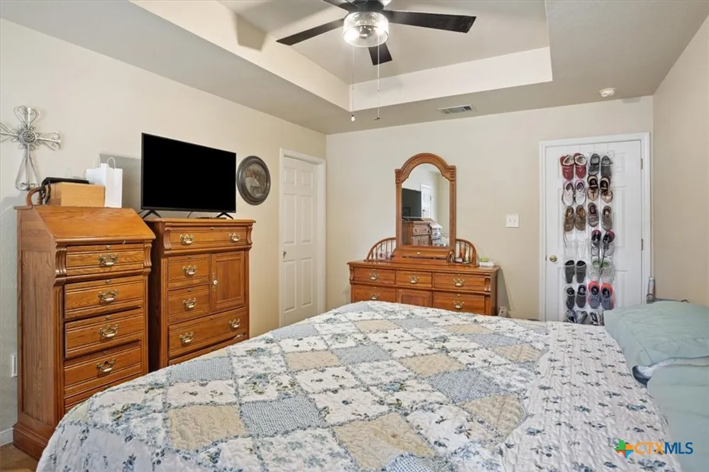 1006 W North Avenue Lampasas, TX 76550