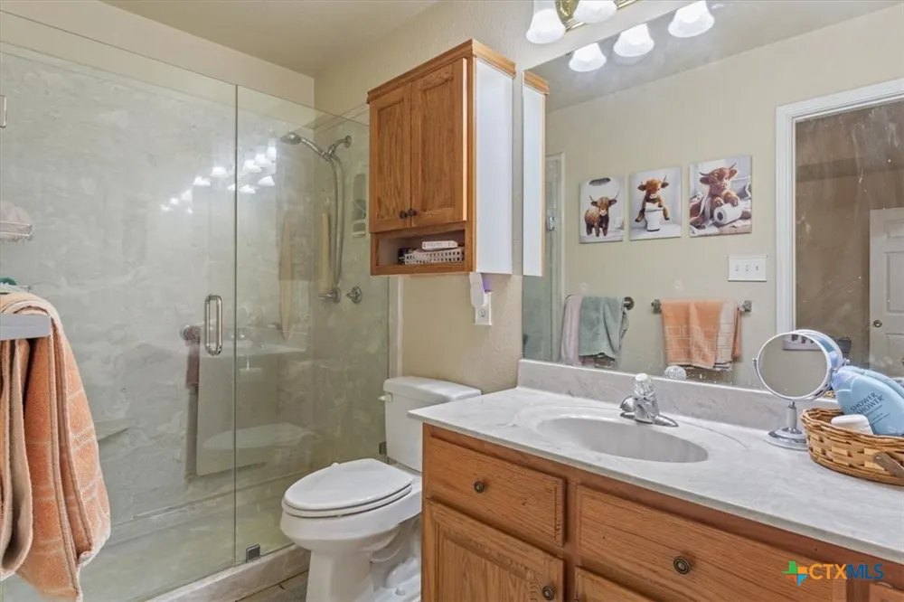 1006 W North Avenue Lampasas, TX 76550